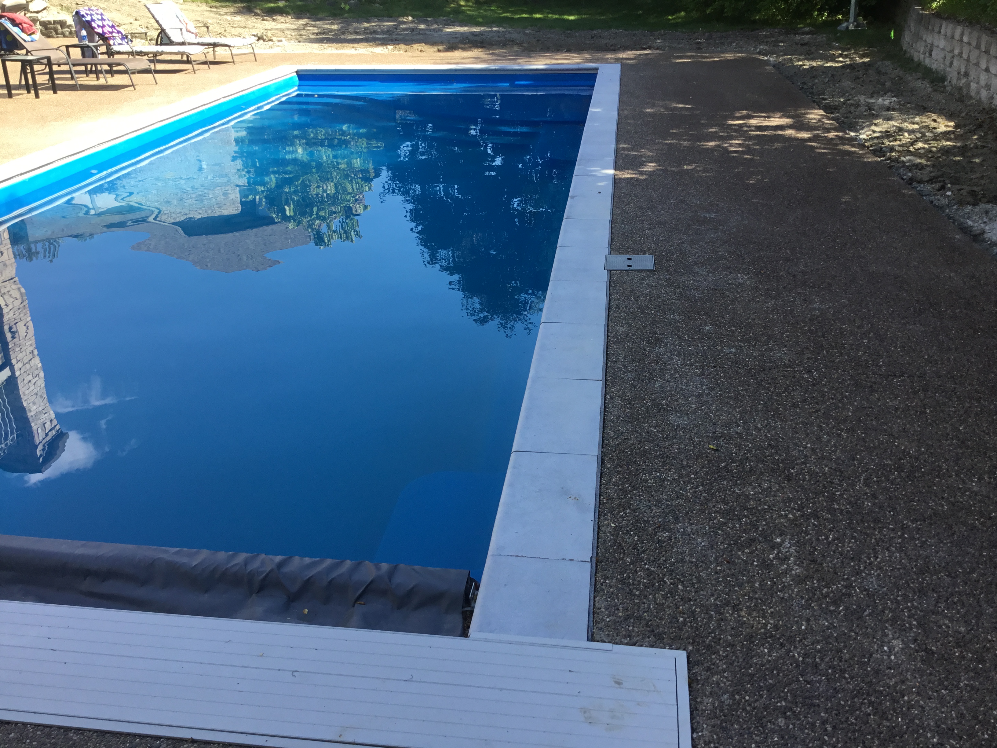 Automatic pool cover, Composite Fiberglass Pools USA. North Carolina 28139